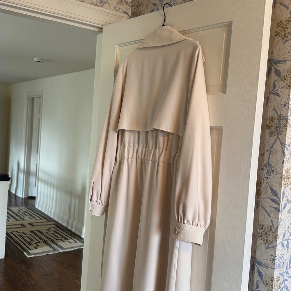 DISSH Serena Gathered Cream Trench - Picture 8 of 8